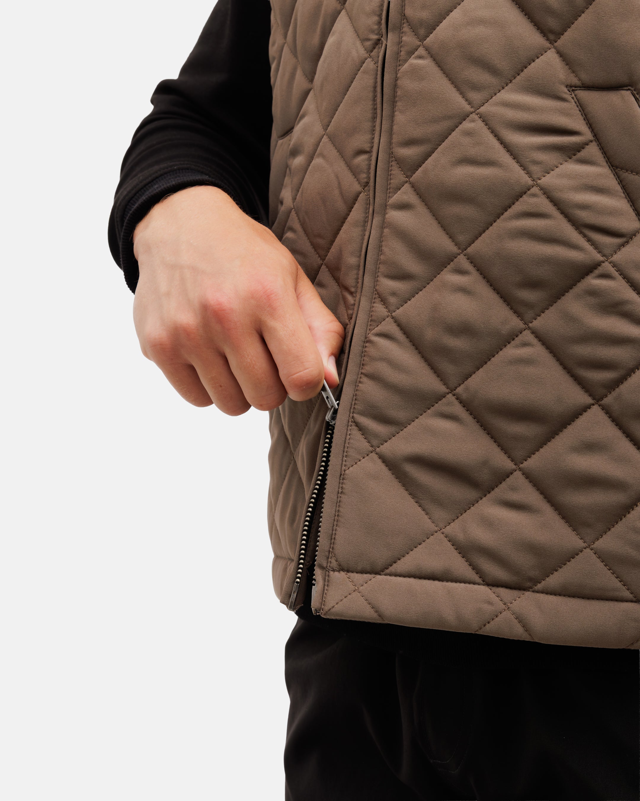 Crosscut Men's Quilted Vest - Iron Range - Image 5