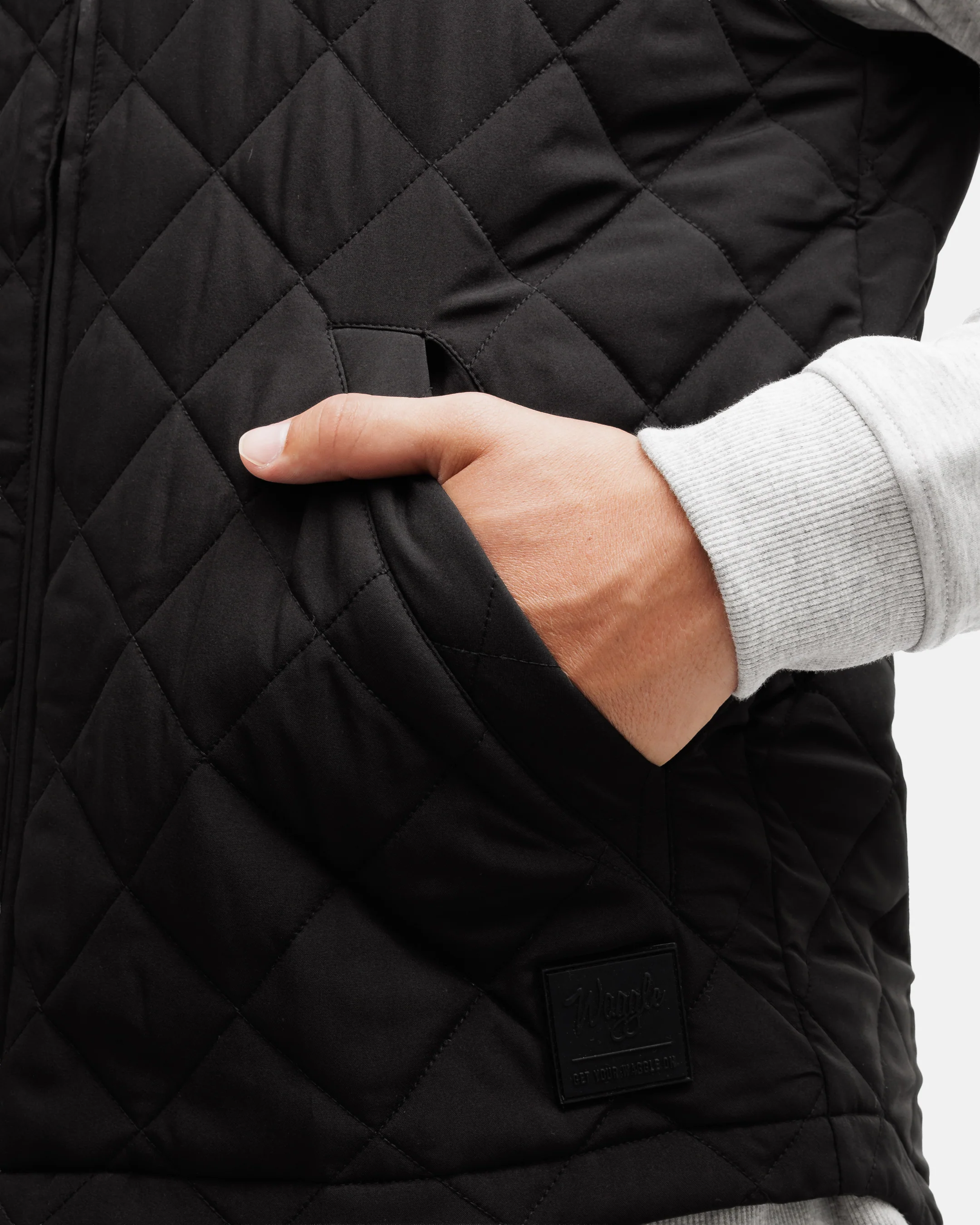 Crosscut Men's Quilted Vest - Onyx - Image 7