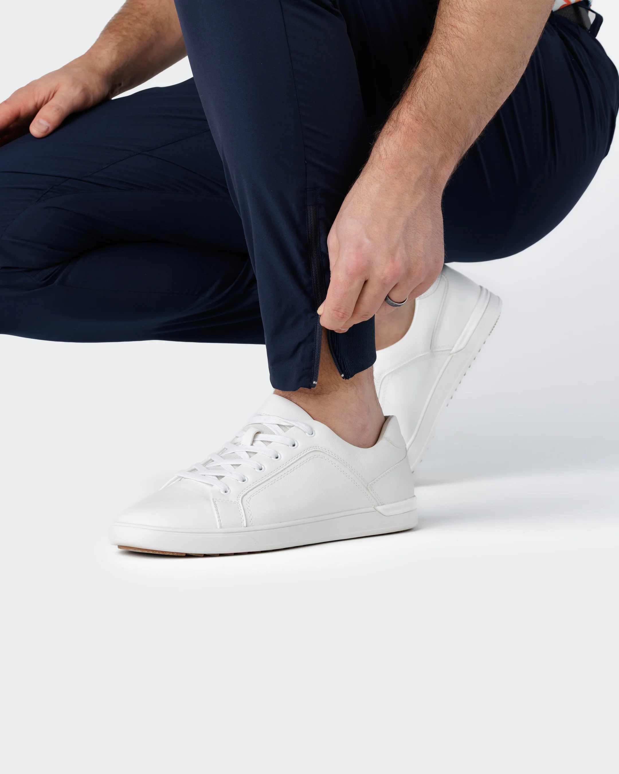 Greenside Men's Jogger - Navy - Image 4